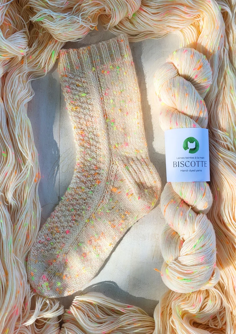 Timeless Textured Socks | Knitting pattern and Optional kit