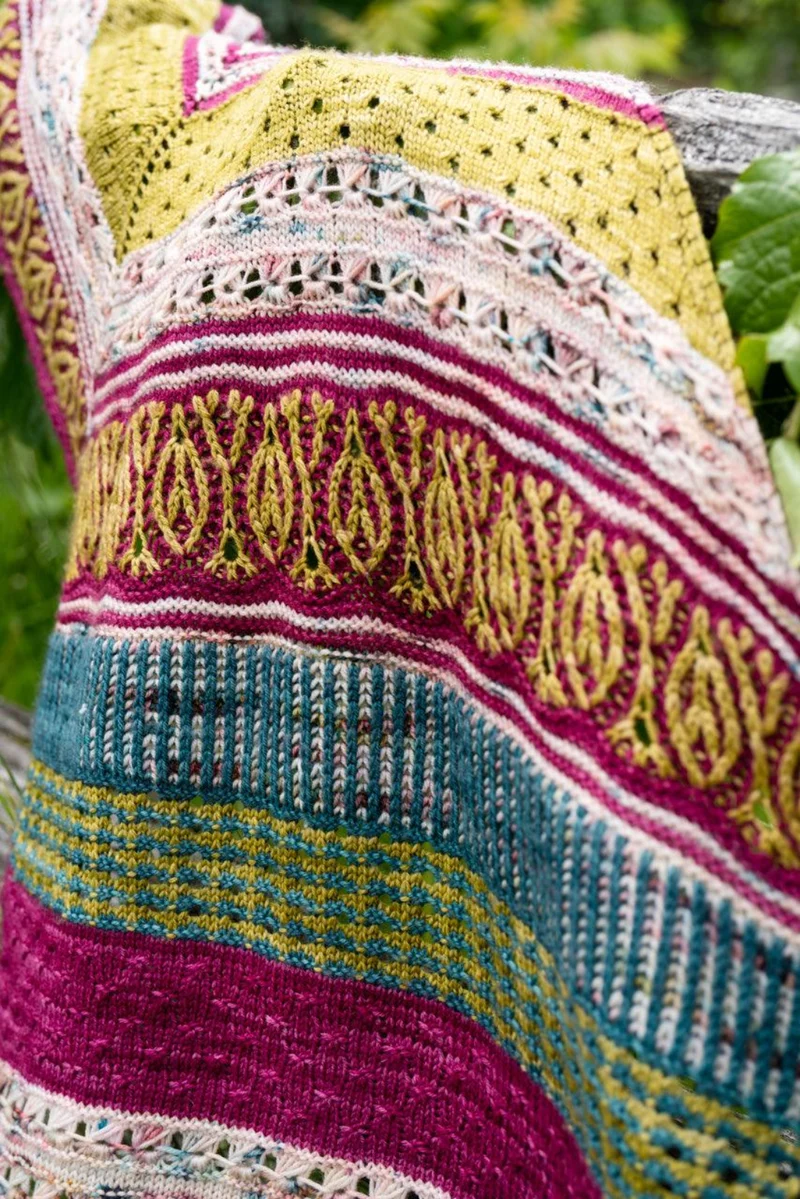 Triptyque Shawl | Knitting pattern and Optional kits