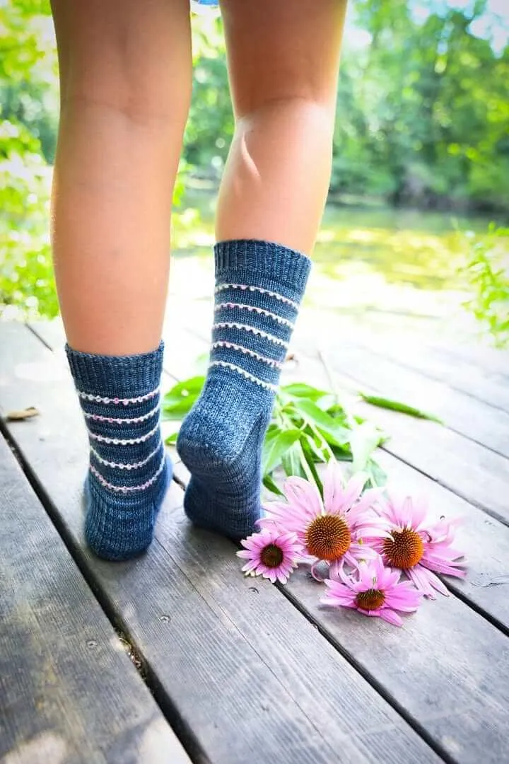 Mini Bobble Sock free sock pattern