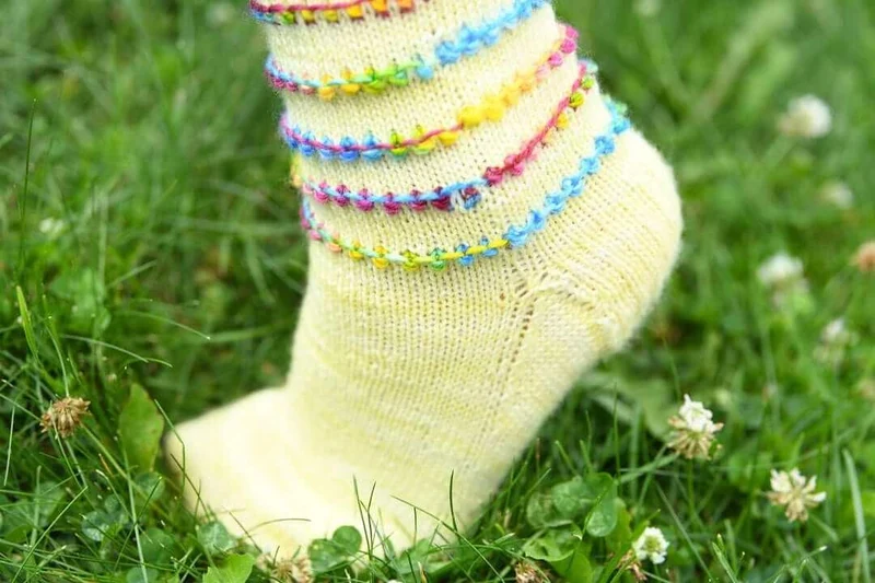 Mini Bobble Sock free sock pattern