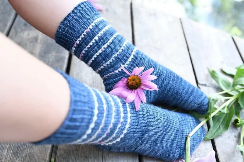 Mini Bobble Sock free sock pattern