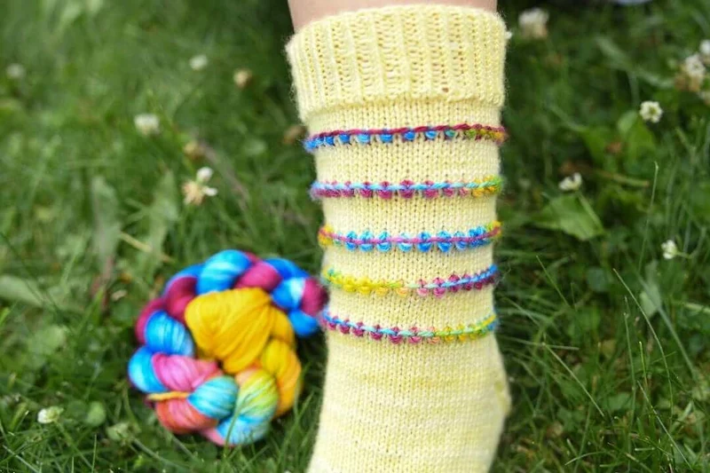 Mini Bobble Sock free sock pattern