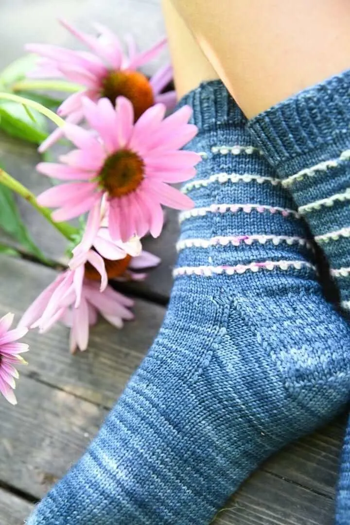 Mini Bobble Sock free sock pattern