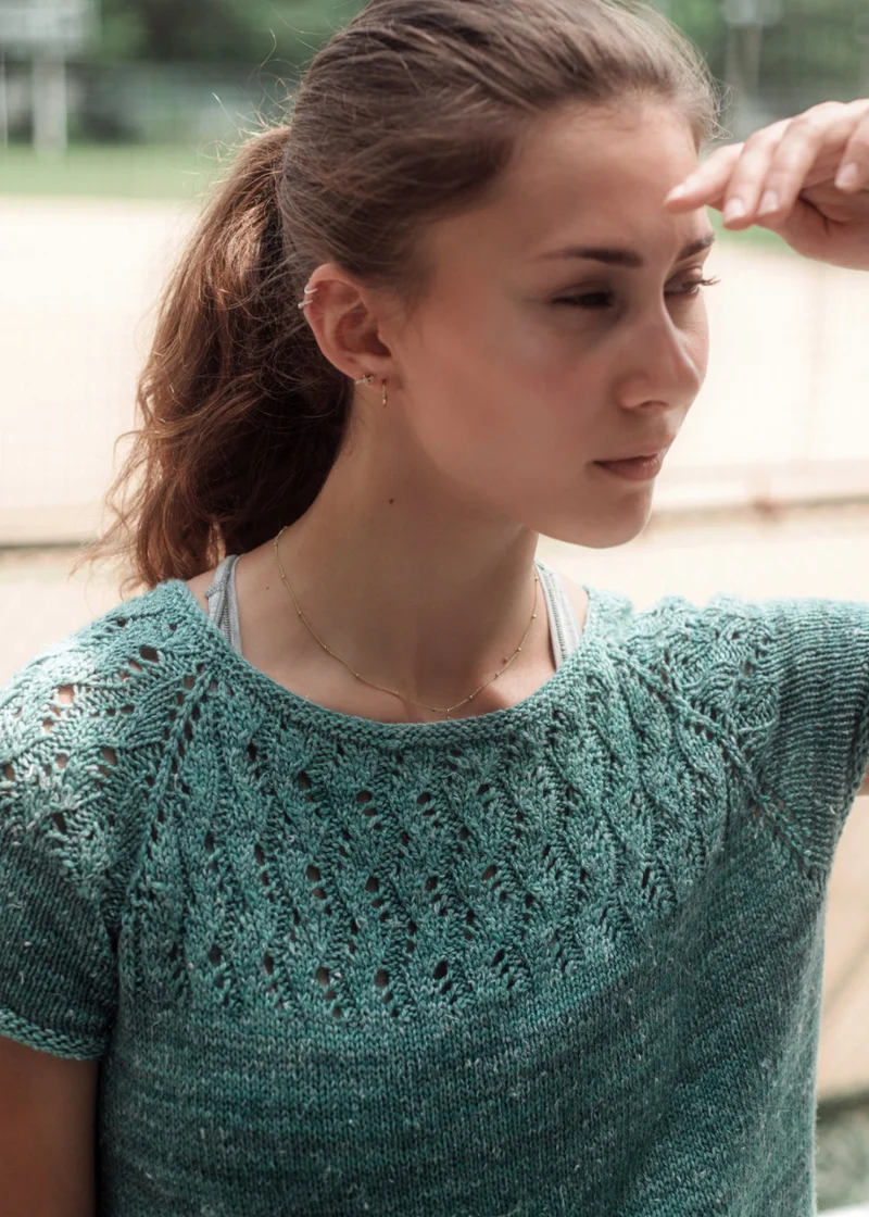 Le Coeur est un Oiseau Pullover | Knitting pattern and Optional kits