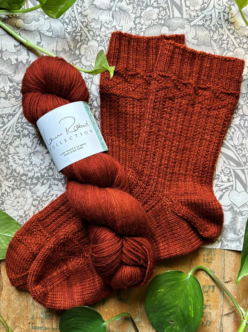 Arrow Socks | Knitting pattern and Optional kits