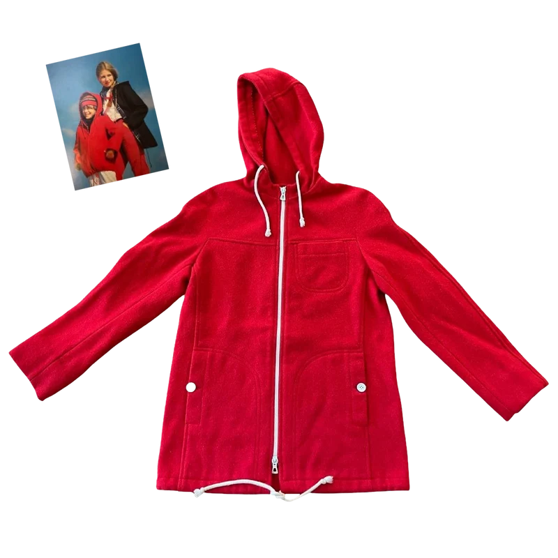 Manteau rouge à capuche - Seconde main