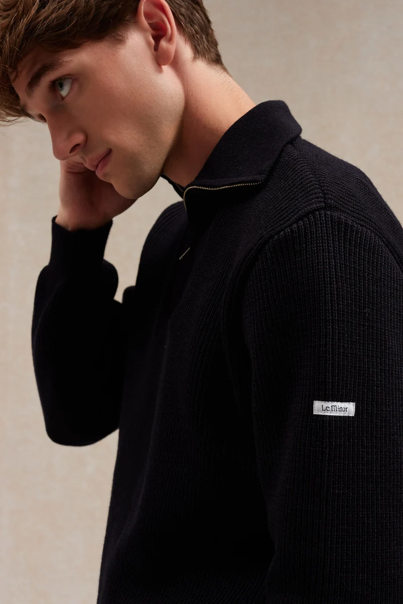 Pull camionneur bleu marine pour homme en laine vierge