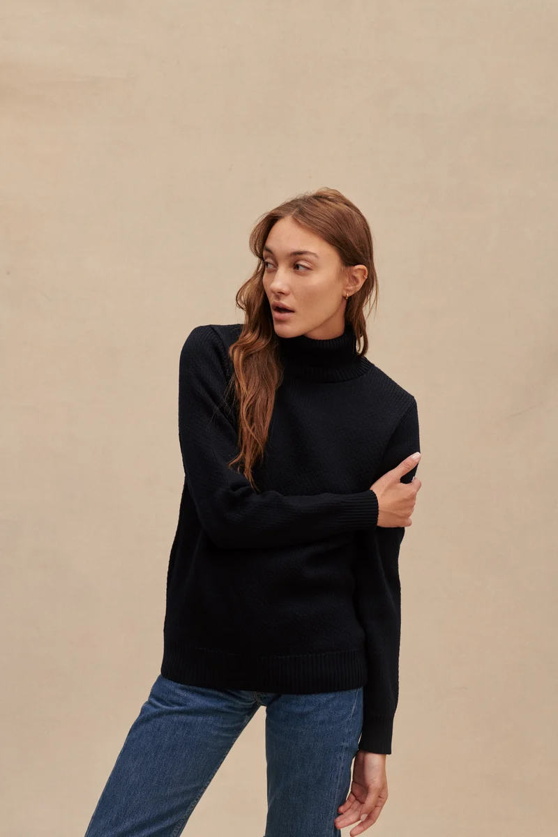 Pull col roulé Norvégien bleu marine pour femme