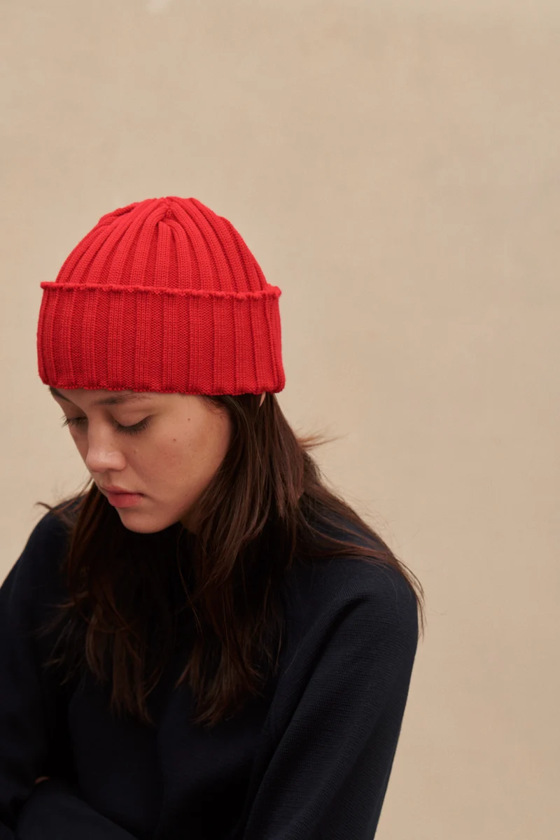 Bonnet à côtes rouge sémaphore 100% laine mérinos