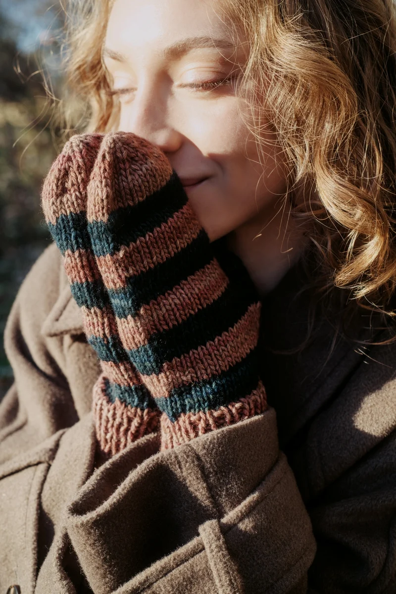 Yak à Tricoter (hat and mittens) - Free Knitting Pattern with Optional Kits