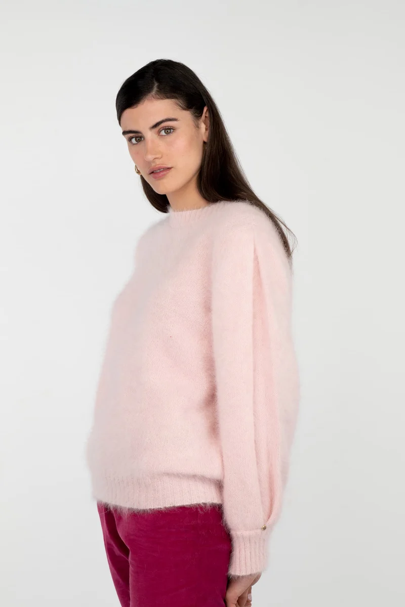 Pull Alix Angora Rose poudré.