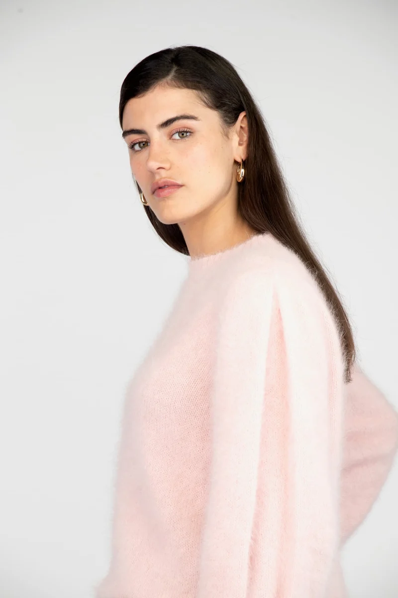 Pull Alix Angora Rose poudré.