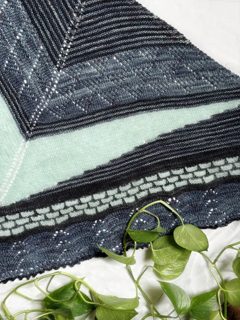 Bain de Soleil Shawl | Knitting Pattern and Optional Kits