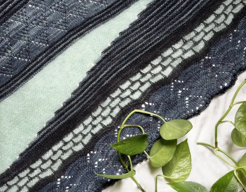 Bain de Soleil Shawl | Knitting Pattern and Optional Kits