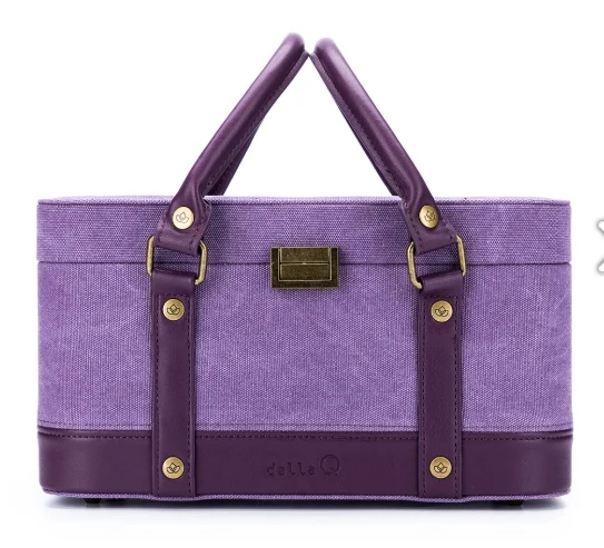 Della Q - Maker's Train Case