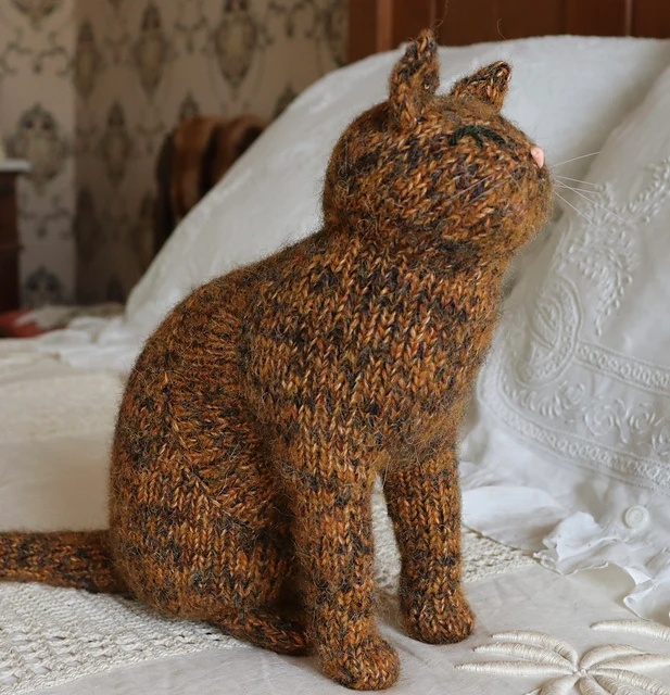 Victorian Housecats to Knit