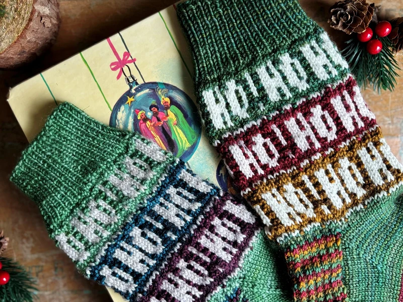 Ho Ho Ho ! Socks | Knitting Pattern and Optional Kits