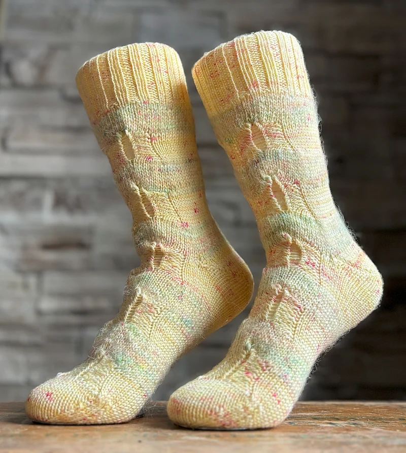Chevy Chevrons Socks | Knitting pattern and Optional kits