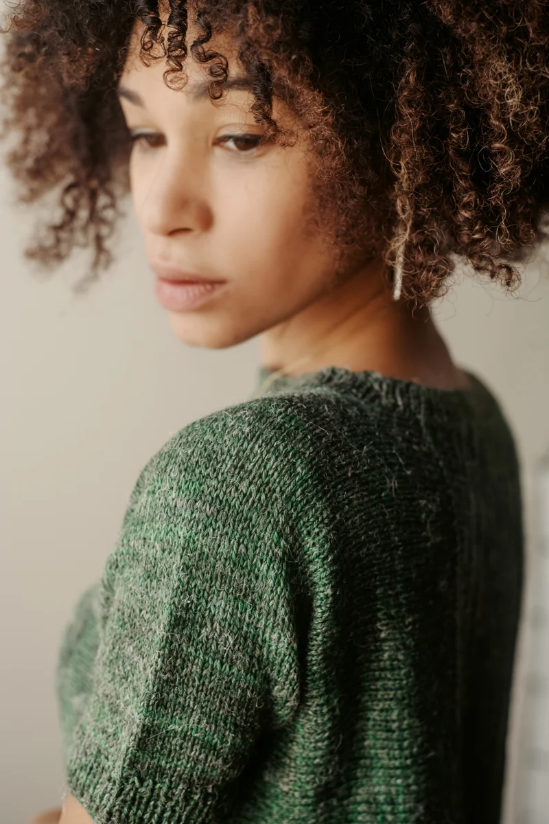 Vertiligne Pullover | Free knitting pattern and Optional Kits