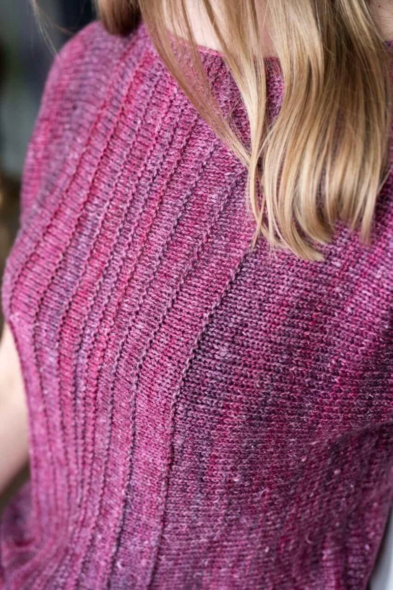 Vertiligne Pullover | Free knitting pattern and Optional Kits
