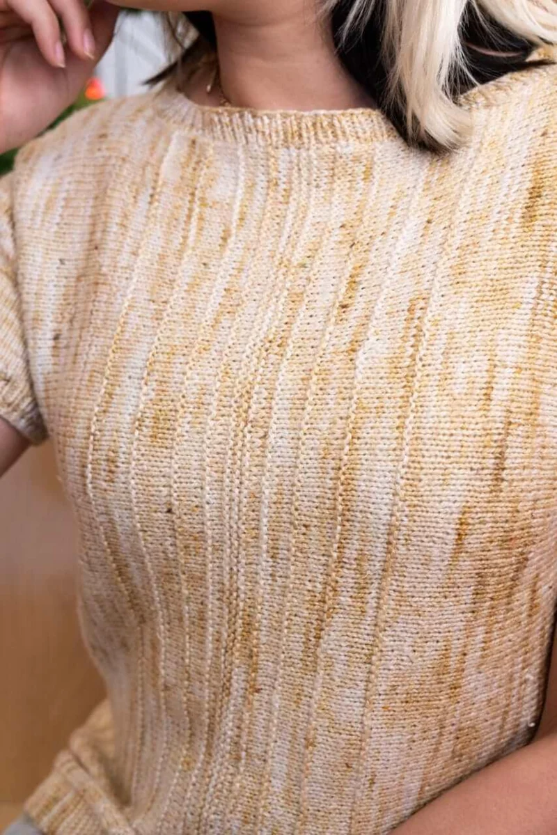 Vertiligne Pullover | Free knitting pattern and Optional Kits