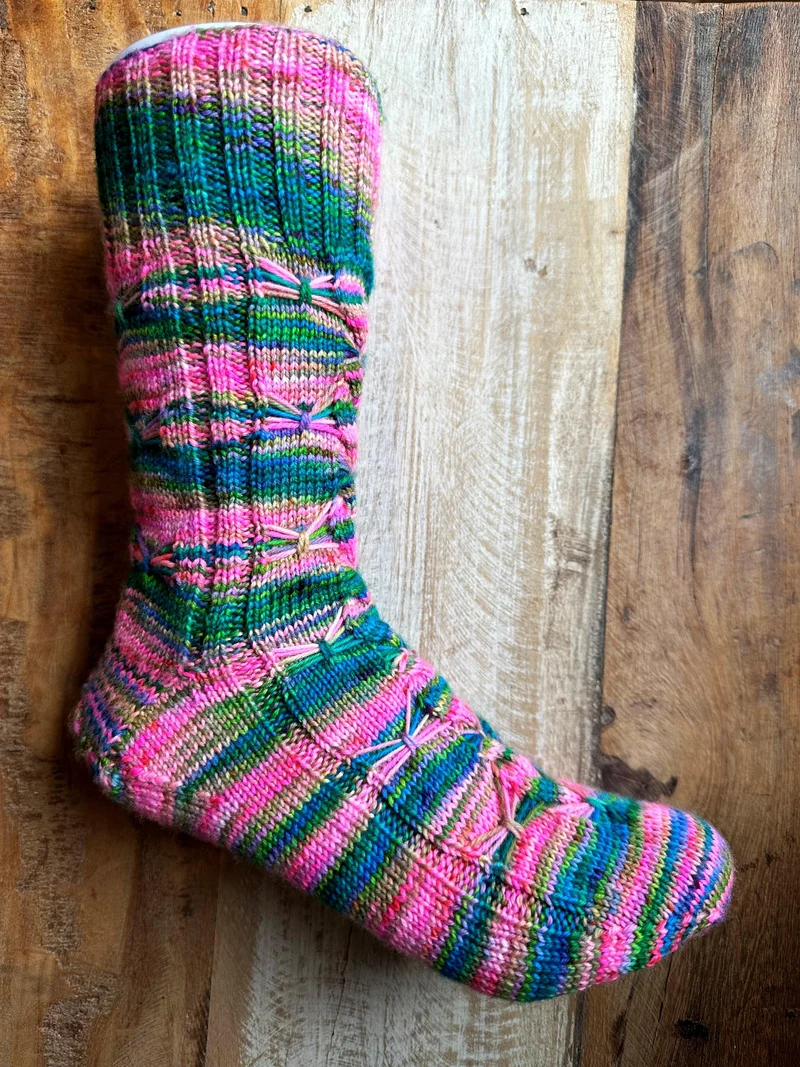 Lever de Rideau Socks | Free Knitting Pattern and Optional kit