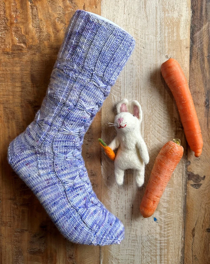 Lever de Rideau Socks | Free Knitting Pattern and Optional kit