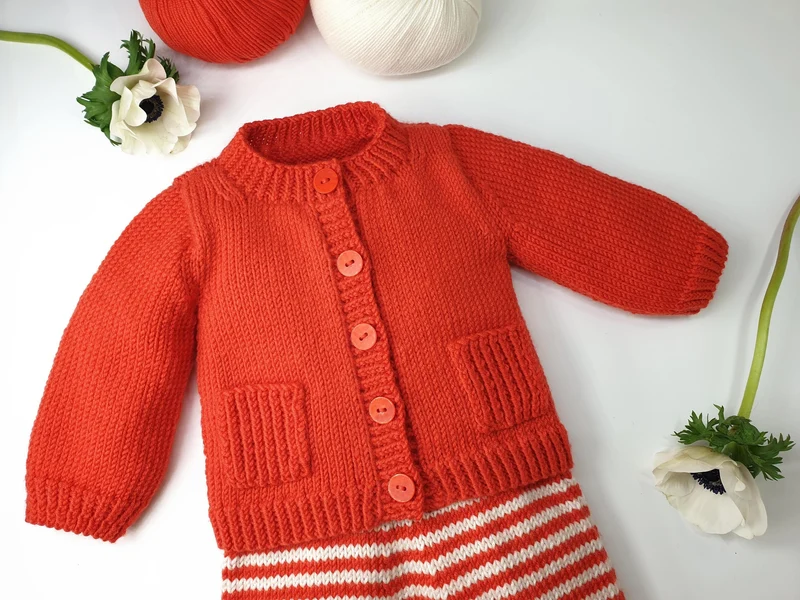 Cardigan bébé Kaki.