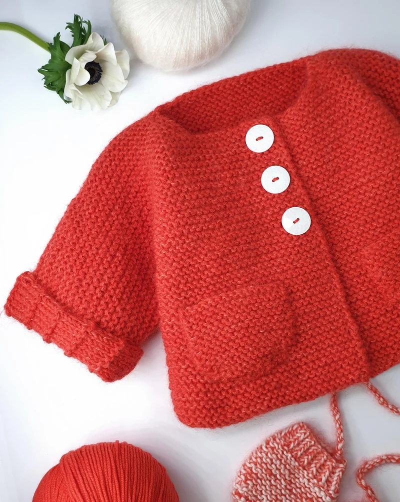 Manteau bébé Pin à tricoter.