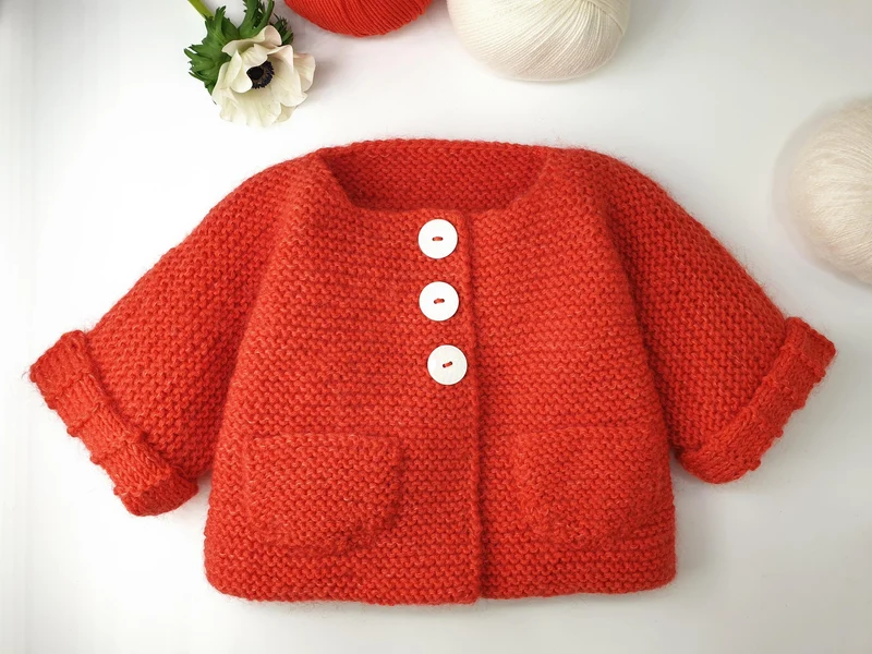 Manteau bébé Pin à tricoter.
