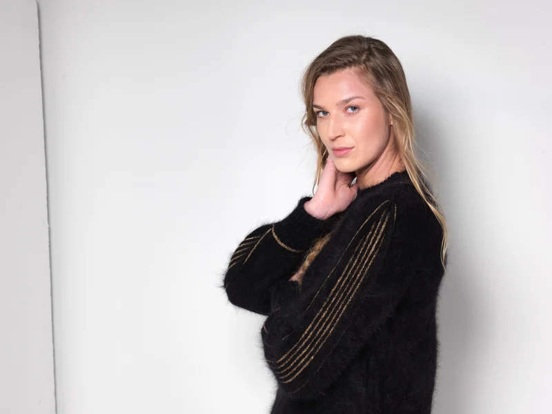 Pull Alix Angora Noir et doré.