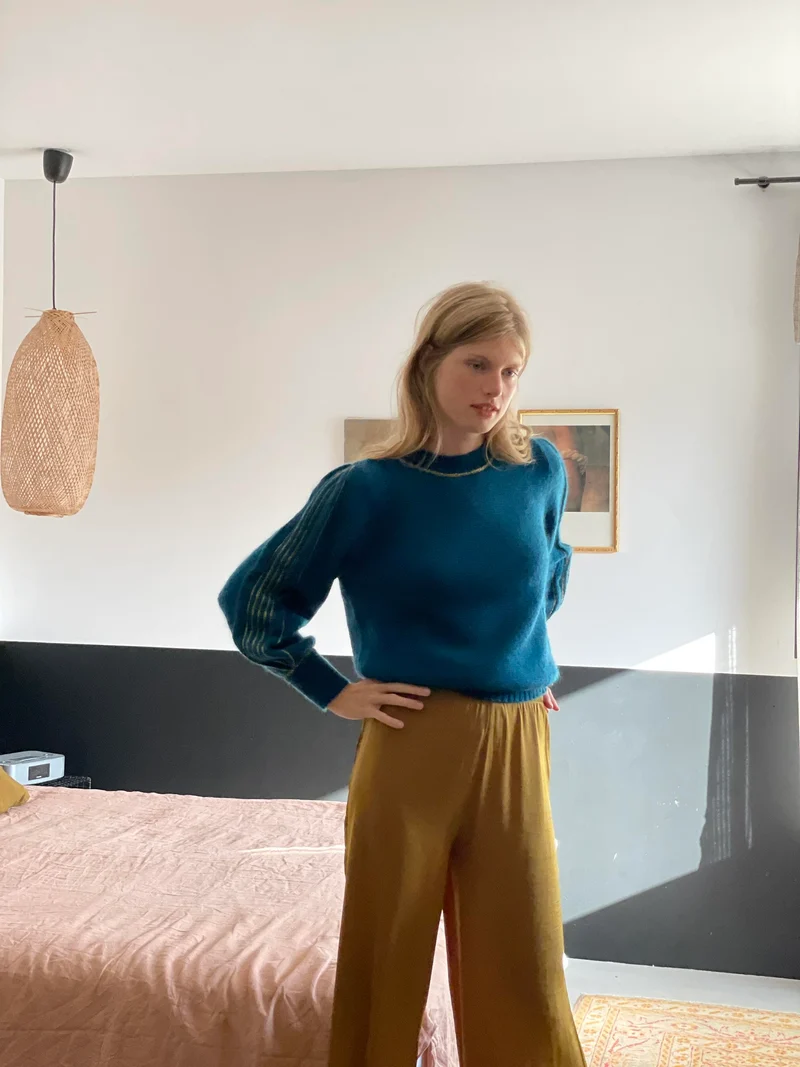 Pull Alix à tricoter en mohair et doré.