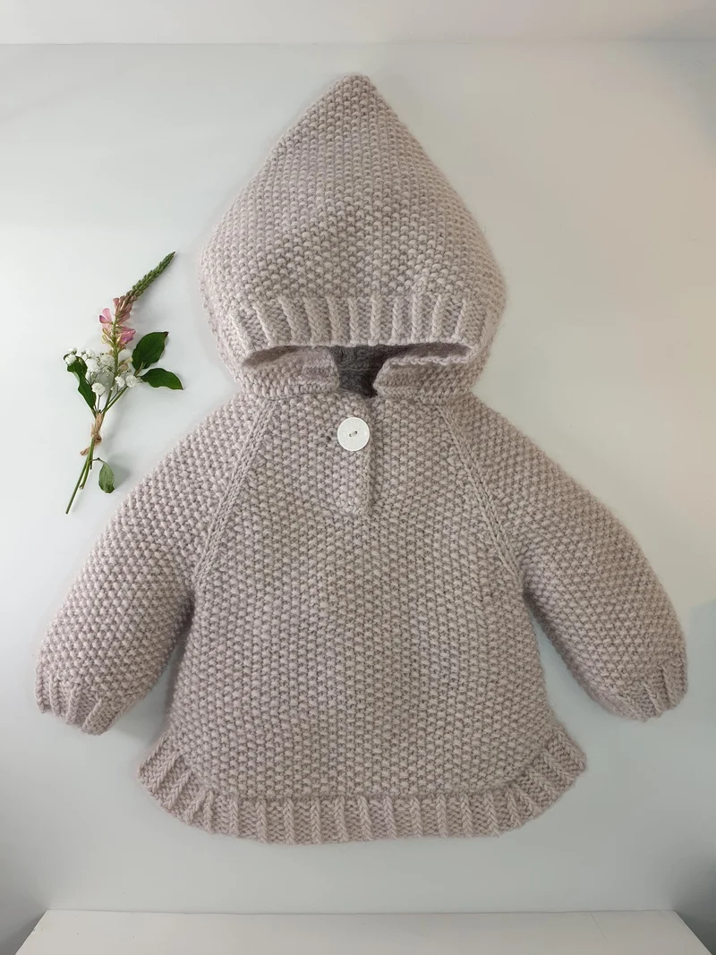 Poncho bébé Cèdre à tricoter.