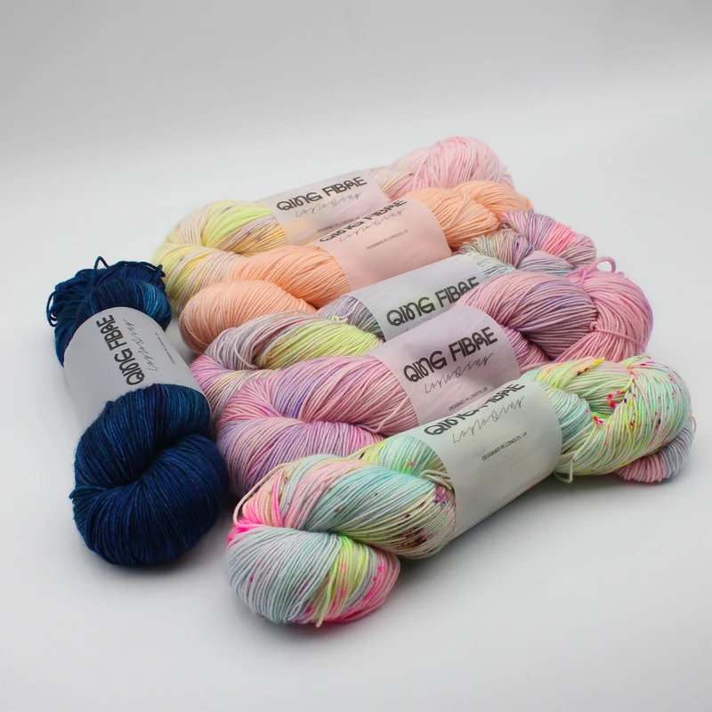 Dashing Fingering - Qing Fibre
