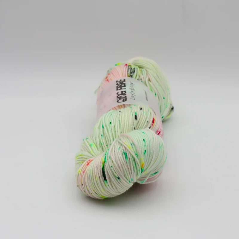 Dashing Fingering - Qing Fibre