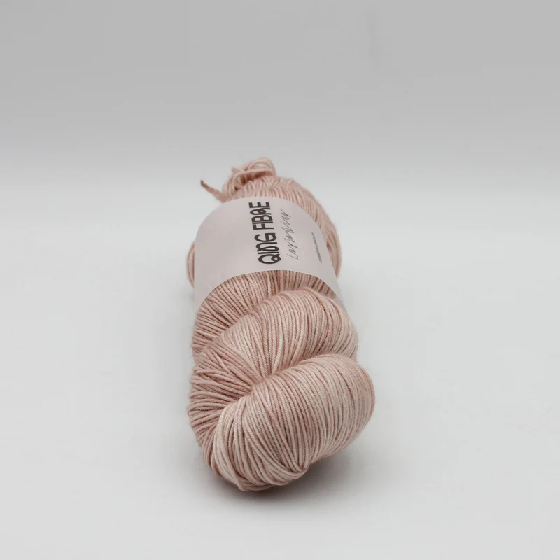 Dashing Fingering - Qing Fibre