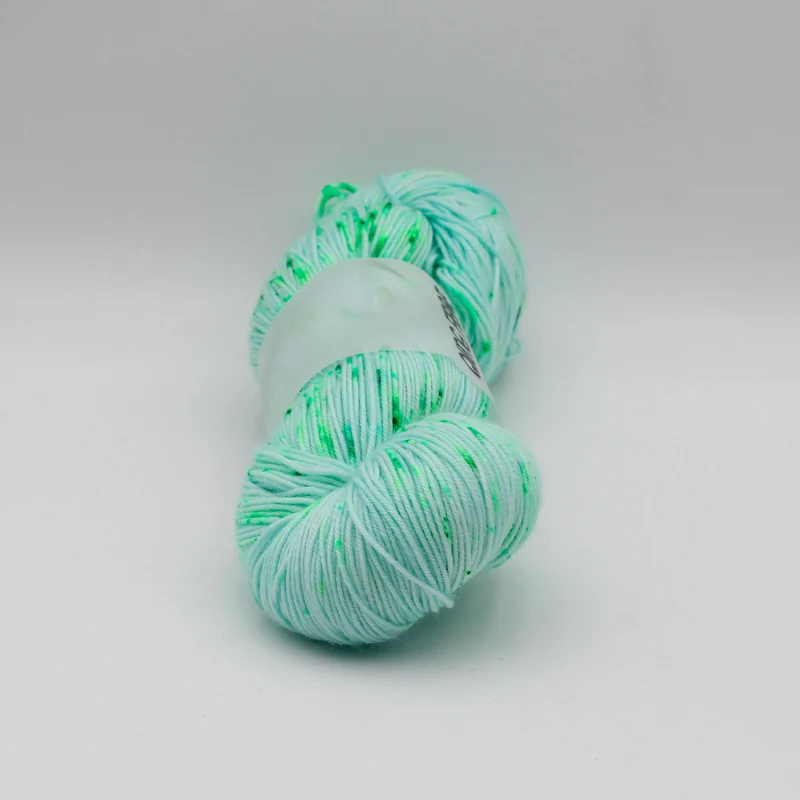 Dashing Fingering - Qing Fibre