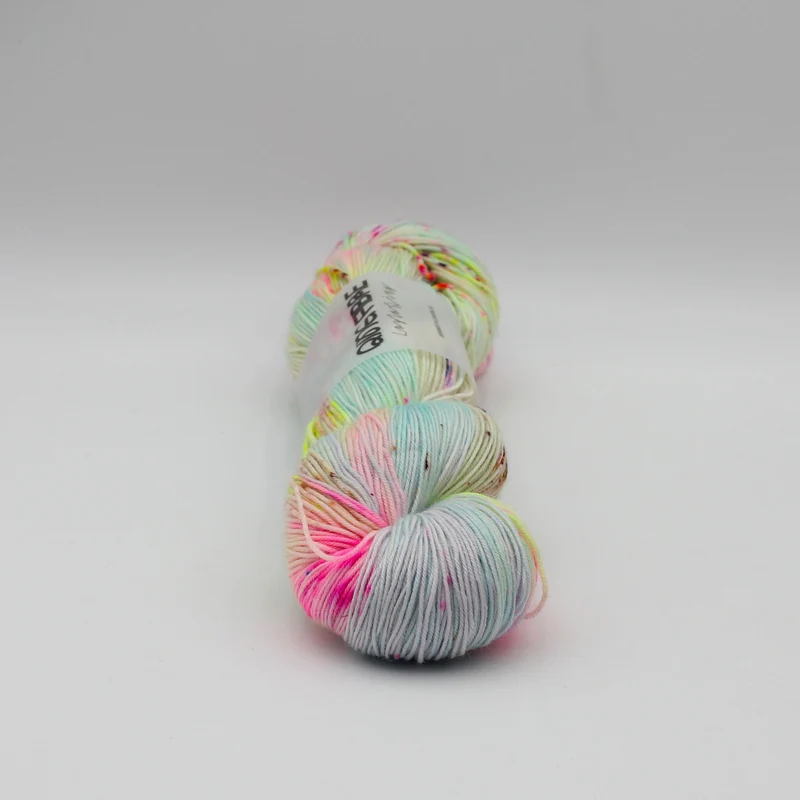 Dashing Fingering - Qing Fibre