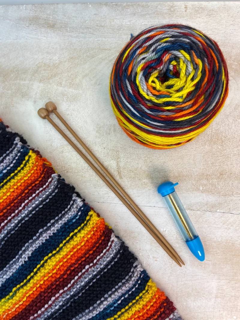BEGINNER'S SCARF KNITTING KIT