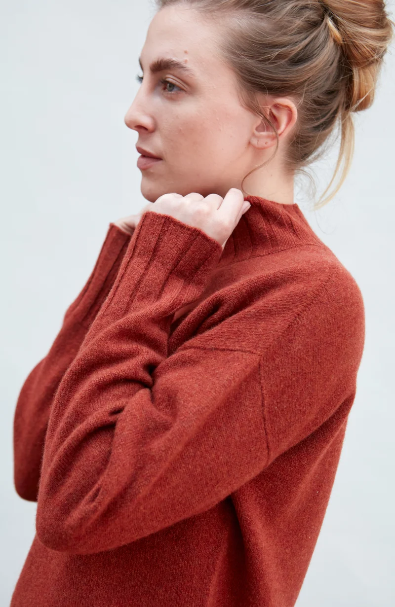 Womens Lambswool Grown On Neck Jumper