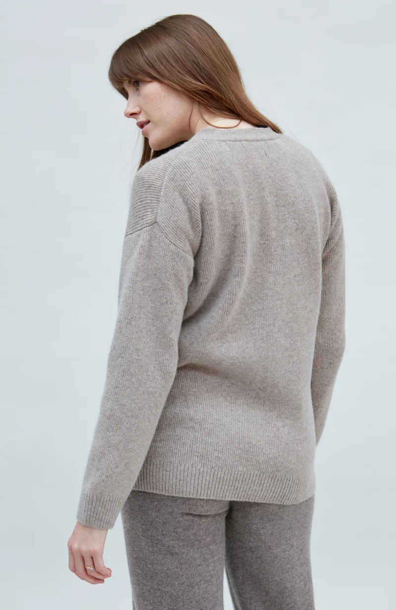 Womens Lambswool V Neck Ribbed Cardigan with Pockets