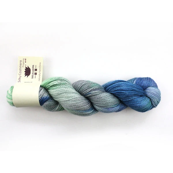 fils de lotus soyeux cashmere doigté peint à la main
