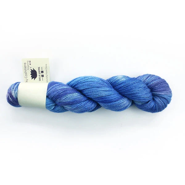 fils de lotus soyeux cashmere doigté peint à la main