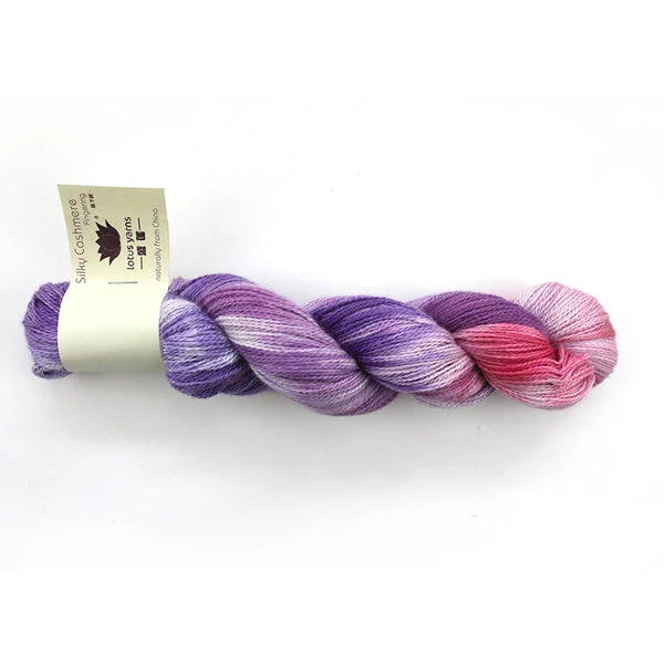 fils de lotus soyeux cashmere doigté peint à la main