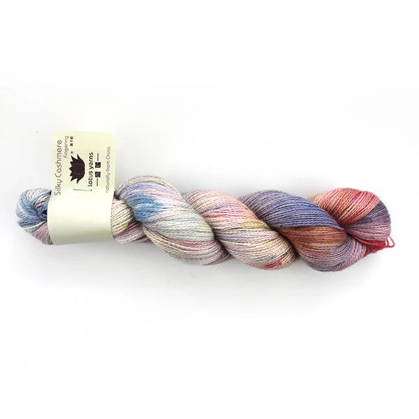 fils de lotus soyeux cashmere doigté peint à la main