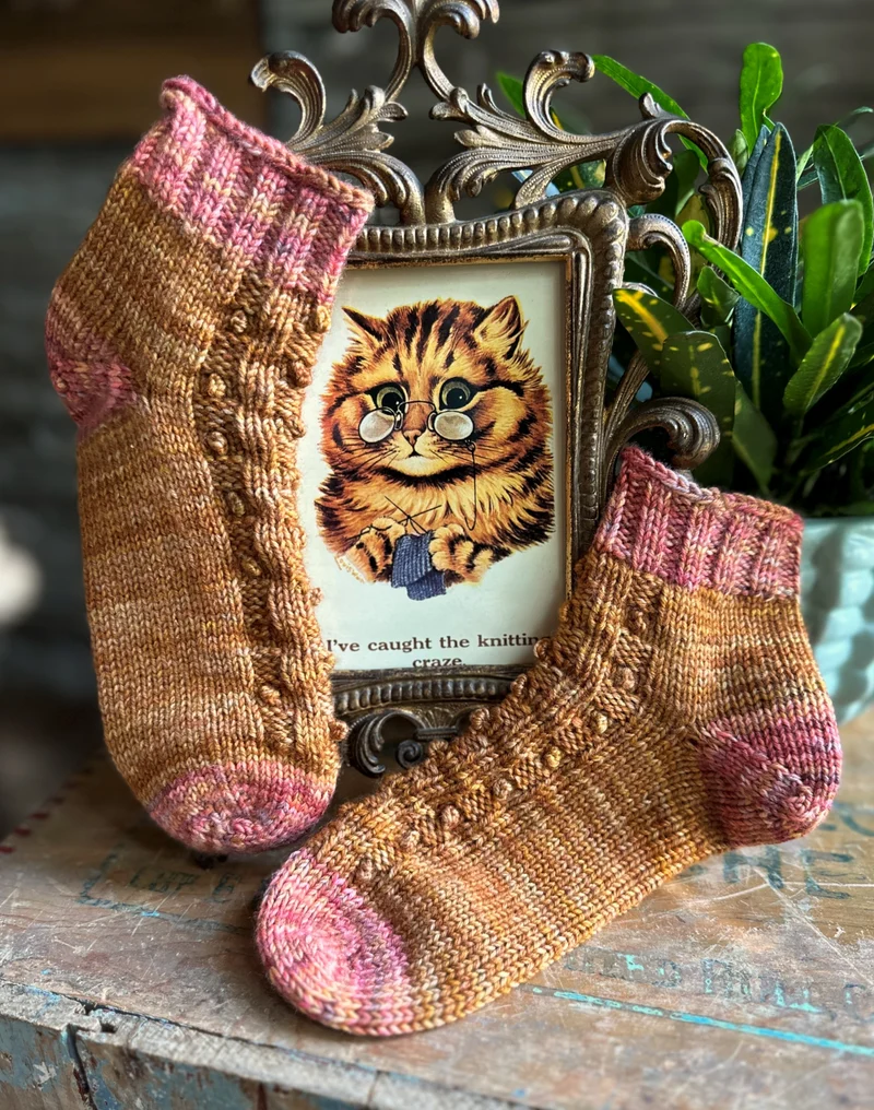 Cozy Bobble Socks | Knitting pattern and knitting kits patron