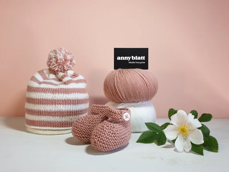 Bonnet et chaussons bébé Amandier à tricoter.