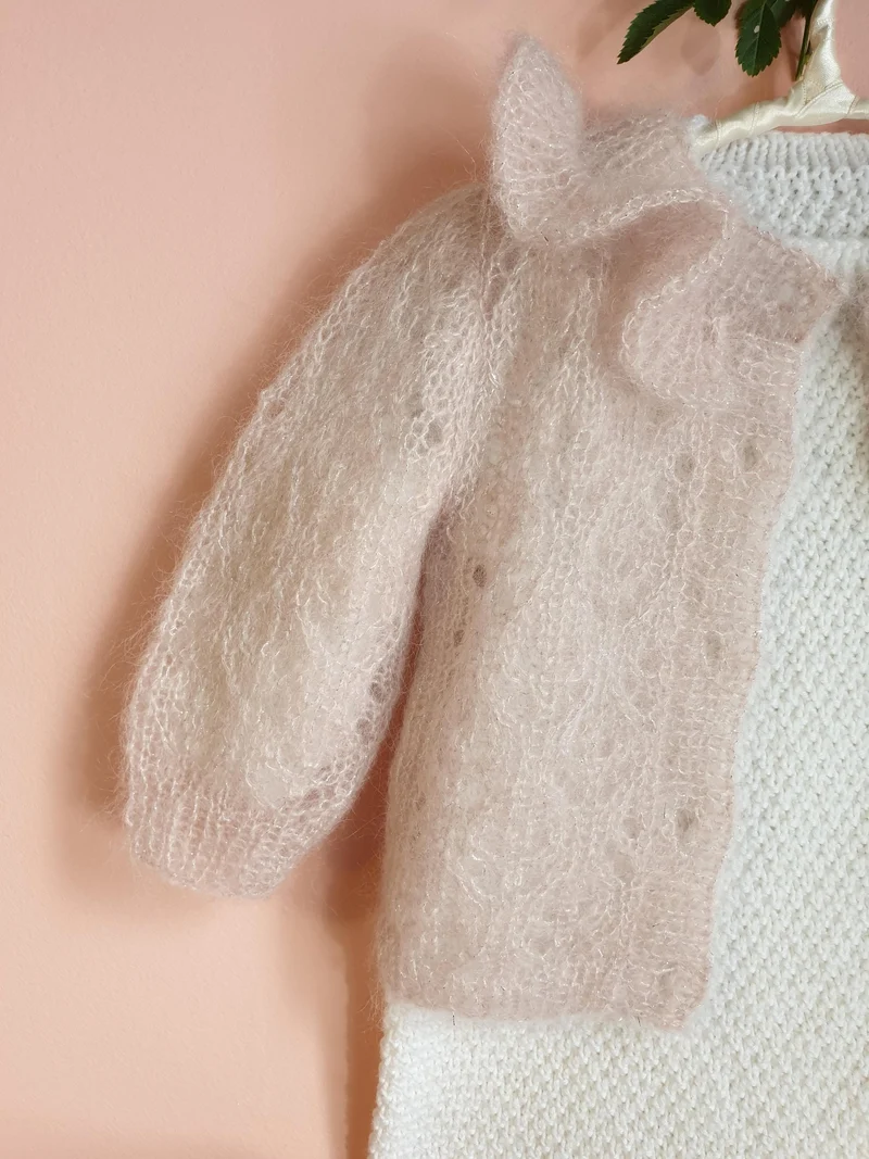 Cardigan bébé Châtaigne à tricoter.
