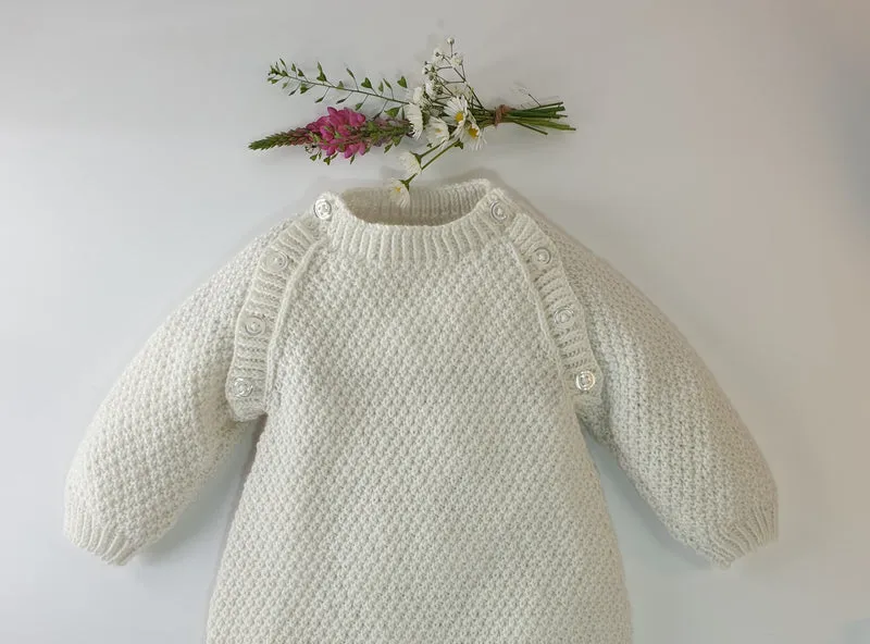 Combinaison bébé Thé à tricoter.