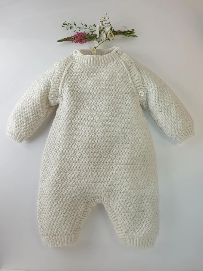 Combinaison bébé Thé à tricoter.